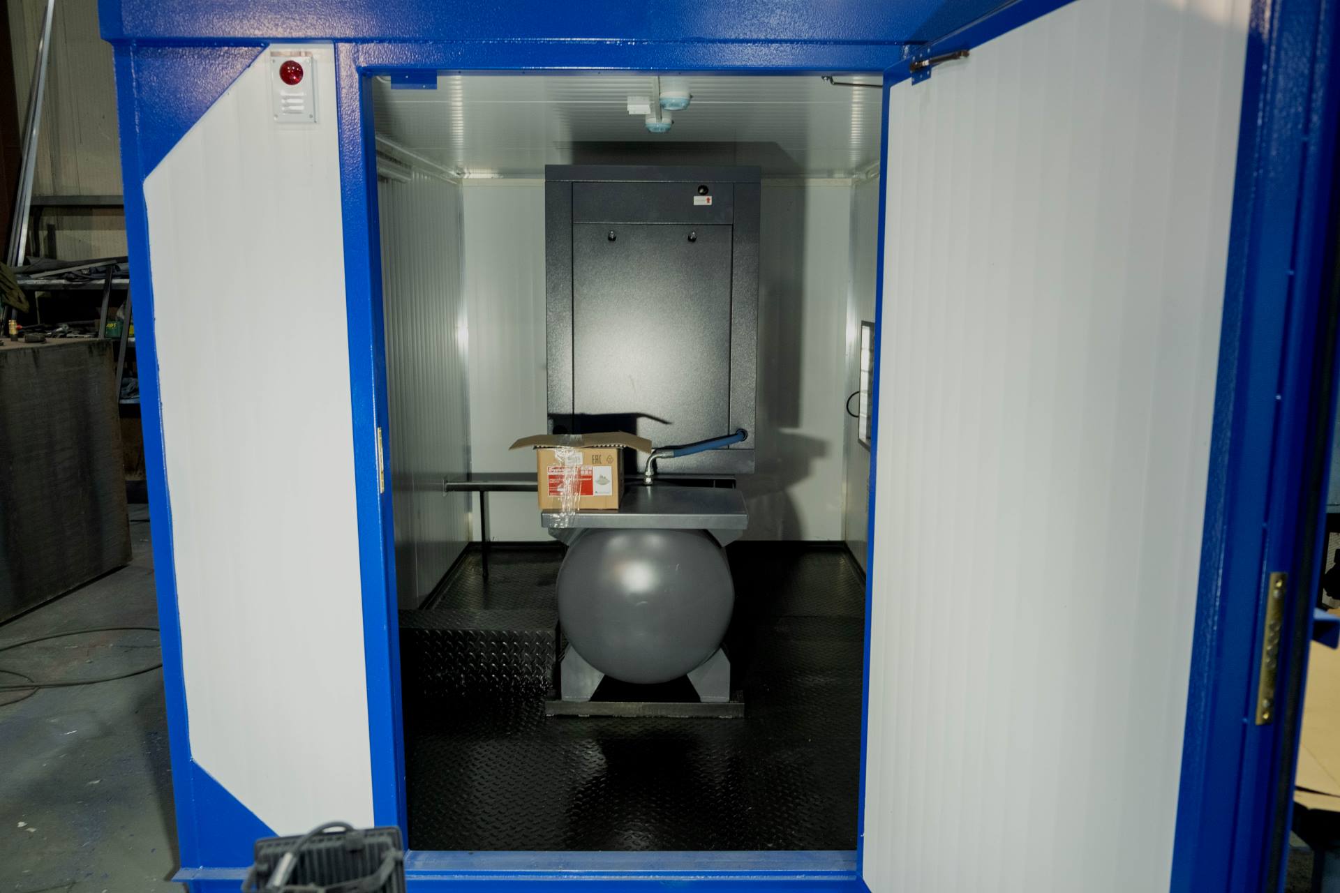 Поставка компрессорной станции контейнерного типа для ОАО &quot;КОРМЗ&quot;