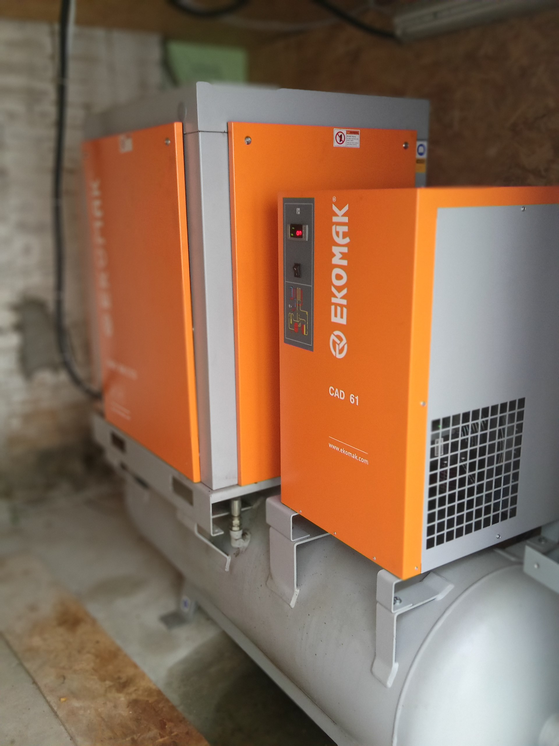 Поставка компрессора Ekomak DMD 300 CRD 8 для ООО «КраМЗ» 